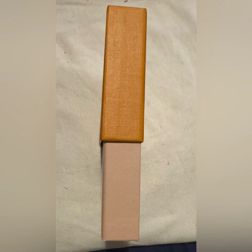 Louis Vuitton box and cloth bag. Brand new. - Picture 2 of 4